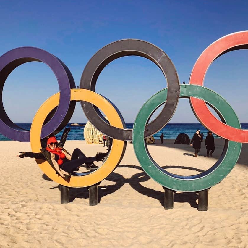 タラ・リピンスキーのインスタグラム：「My heart is with the many athletes around the world who just got confirmation that Tokyo 2020 Summer Olympic and Paralympic Games will be postponed. It is absolutely the right decision as we need to prioritize the health and safety of all involved in the making of an Olympic Games and the rest of the world in my mind. Olympian @emmacoburn said it best “Our dreams aren’t cancelled” 💕 Athletes that make it to this pinnacle of excellence not only inspire us but can teach us about the dedication, perseverance, determination and grit needed to follow a dream. The Olympics bring the world together and I can’t wait to see how powerful and special this Olympics will be in 2021. #olympics #paralympics #tokyo2020」