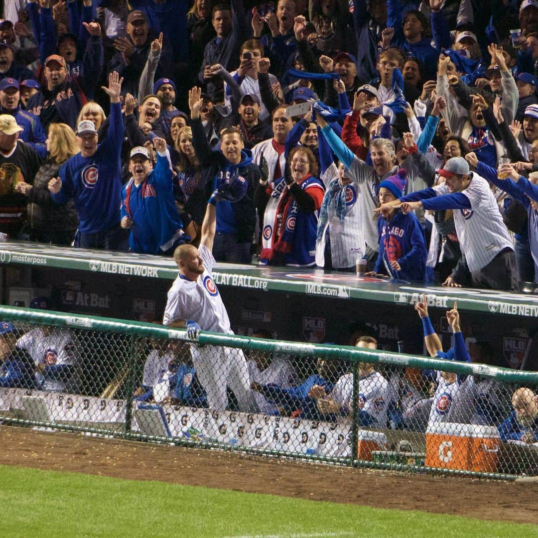 シカゴ・カブスさんのインスタグラム写真 - (シカゴ・カブスInstagram)「#CubsCollection: 2016 Postseason. It’s the story that captured the attention of baseball fans everywhere. The 2016 postseason was full of magical moments, heroic performances and most importantly, hope. Those moments can be identified from a single photo and will be replayed in the memories of Cubs fans forever. After all, it’s not every day a team breaks the oldest curse in sports history. “It’s gonna happen” became a rallying cry. You could see the passion erupt from the players and fans alike with each pitch. Everyone has their own 2016 postseason story. Share what made the Cubs 2016 World Series Championship worth the wait for you in the comments. Find more photos on Facebook.com/Cubs.」3月25日 6時16分 - cubs