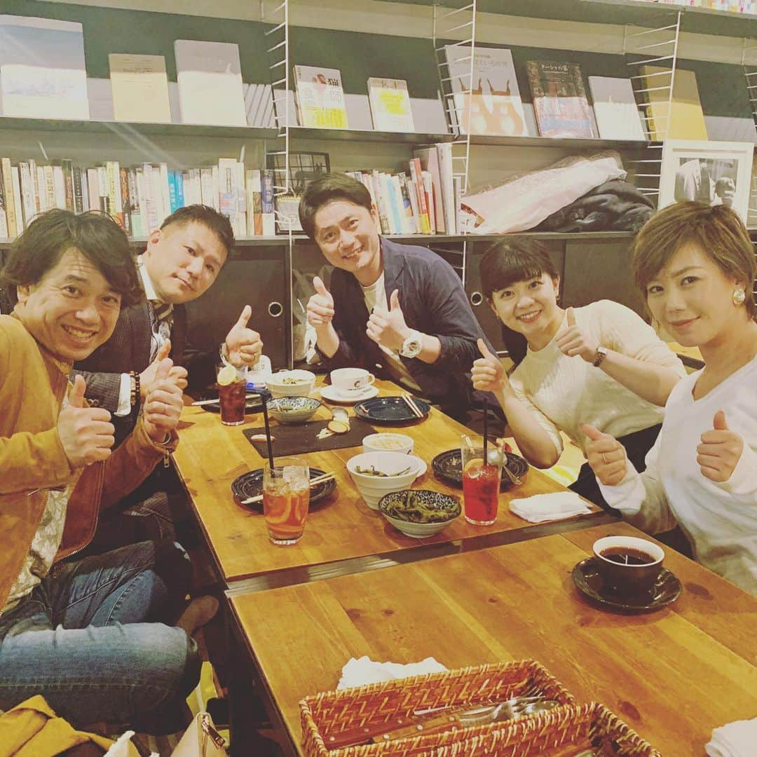 原田良也さんのインスタグラム写真 - (原田良也Instagram)「昨日はBBCびわ湖放送『キラりん滋賀』火曜日の最終回でした。 昨日中継ゲストで出てくれたジェラテリア・アズーロの青池さんがお疲れさん会を開いてくれました！ 嬉しさ、ギャーーー！！！((((；ﾟДﾟ)))))))でした^ ^ 新番組もよろしくお願いします^ ^ #びわ湖放送 #キラりん滋賀 #ジェラテリアアズーロ #ギャラリー空 #カレンダー」3月25日 6時33分 - irasshassee