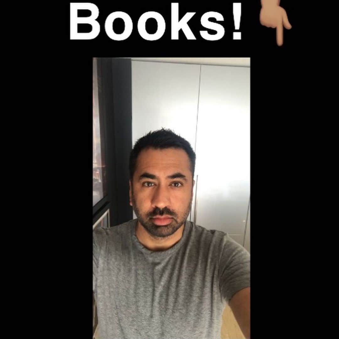 カル・ペンのインスタグラム：「Here are a bunch of the books you all recommended yesterday. Thanks for the list!  Summer and Smoke You Never Forget Your First (biography of George Washington) Happiness Hypothesis Mandela’s Way Moonrise (Sarah Crossan) A Place for Us (Fatima Farheem Mirza) The Alchemist  Orientalism (Said) Normal People Exit West One of Us is Lying The President is Missing On Fear (Krishnamurti) Untamed, Glennon Doyle Unstoppable Self Confidence In Cold Blood Where the Crawdads Sing The Gene (Mukherjee) Emperor of All Maladies Death of the Nile Girl, Woman, Other The Righteous Mind These Truths Fellowship of the Ring Black Swan Limit (Schatzing) War in Peace Whiskey When We’re Dry The Girl on the Train American Dirt Taking to Strangers All About Love (hooks) Sapiens, a Brief History of Humankind Such a Fun Age Arm of the Sphinx The Namesake The Rosie Effect Hitchhiker’s Guide to the Galaxy The Hero’s Walk (Badami) Catch and Kill The Ungrateful Refugee The Nest (Sweeney) The 100 Series The Sisterhood of Traveling Pants 1984 Talking to Strangers Little Fires Everywhere Every Tool’s a Hammer  Anatomy of Terror Bridgital Nation (Chandrasekaran) Radium Girls Fahrenheit 451 Rashmirathi Extreme Ownership Closed Ended Pipe Pile Design Parpii Colors (Ferreira) Atomic Habits Spirit Legacy We Are Never Meeting in Real Life Era of Darkness (Tharoor) Death (Sadhguru) Anna Karenina Brain Rules for Baby The Life We Bury Becoming (Obama) Shantaram Un-Trumping America Dear Girls (Wong) Fleishman is in Trouble Astrophysics for People in a Hurry The World As it Is (Rhodes) Doing Justice (Bharara) Kitchen Confidential  Neural Network A Suitable Boy Surrounded by Idiots Hood Feminism Education of an Idealist Erotic Stories for Pubjabi Widows It Born a Crime」