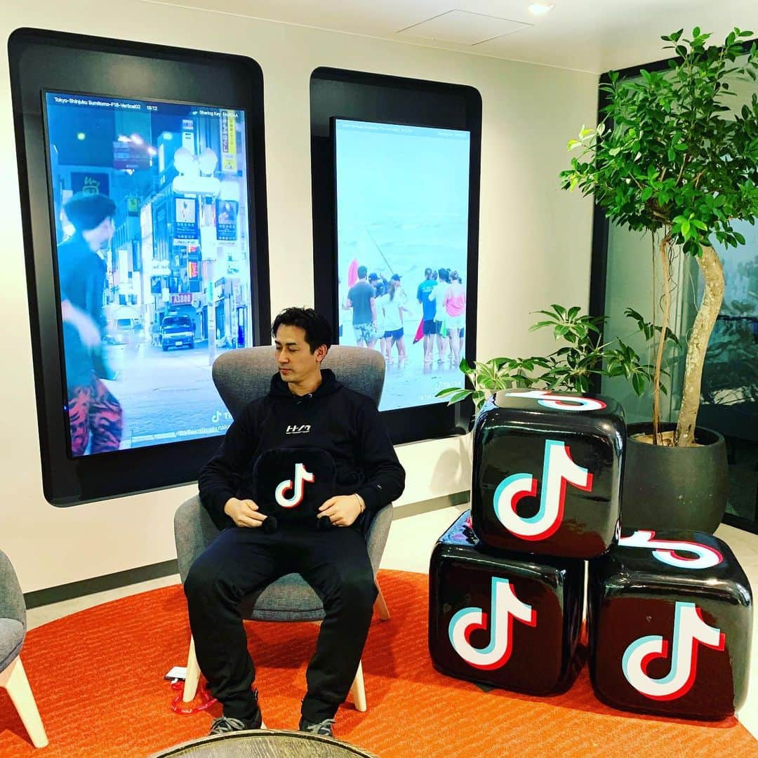 のインスタグラム：「TikTokの勉強会してもらいました。  どうしたら、伸びるか。 これからは、こんな動画が伸びる。 ありがたいです。」
