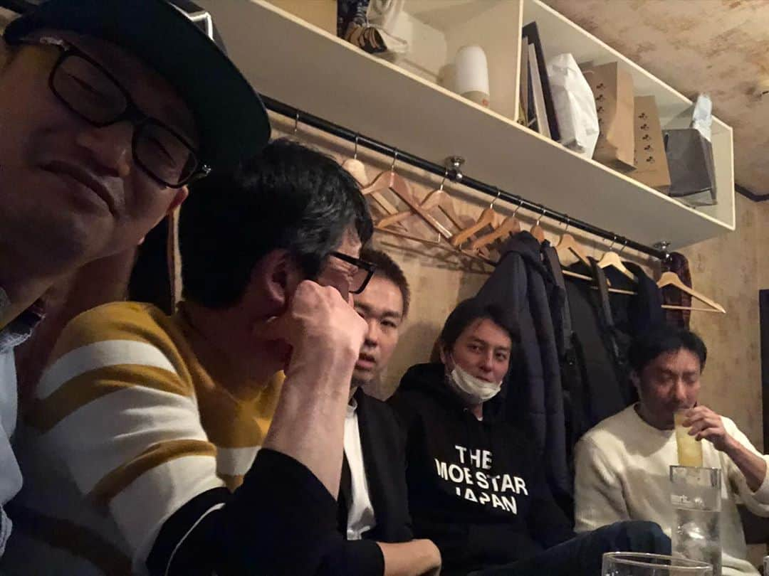 島津健太郎さんのインスタグラム写真 - (島津健太郎Instagram)「#打ち上げ からの飲みからの飲み #小沢和義 #品川祐 #本宮泰風 #山口祥行 #坂口拓 #新宿 #歌舞伎町 #もうこはん #バー #bar #たこ焼き＆明石焼きBARもうこはん」3月25日 21時06分 - k_super_xtreme