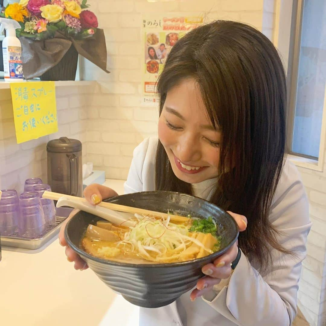 海老原優香さんのインスタグラム写真 - (海老原優香Instagram)「#味噌ラーメン 🍜🤤﻿💕 ﻿ #スタッフが美味しくいただきました！﻿ ﻿ ﻿ #もちろん私も🤭﻿ ﻿ #子ども食堂#ラーメン#チャーハン#🍜﻿ #テイクアウト#小学生以下無料﻿ #中継#ありがとうございました #観た方が直後に来店してました☺️」3月25日 20時04分 - ebioffi