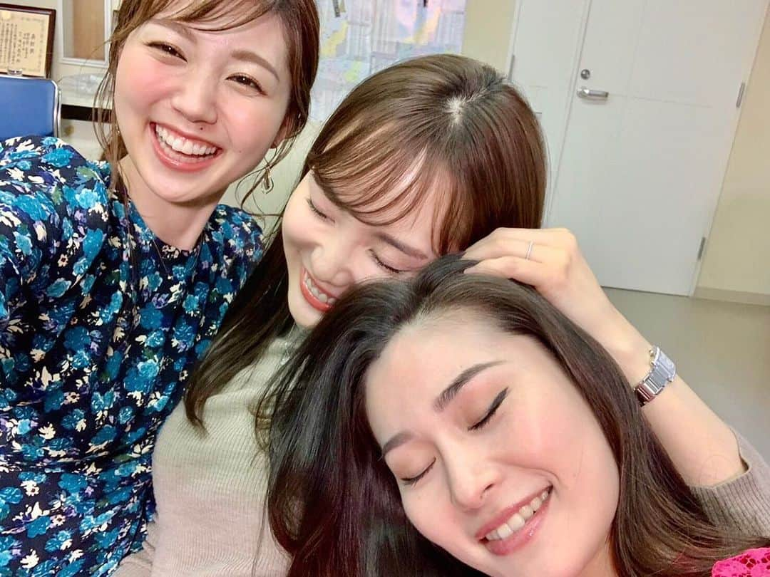 Aoiさんのインスタグラム写真 - (AoiInstagram)「新潟アレコレ娘❣️ 放送を観てくださった方ありがとうございます😊💕 新潟以外の方は、youtubeアップされたので観てください❣️ ✨  日本酒片手に女子トーク楽しかったな🍶 テーマは「友人から恋人に発展する？」 私は・・「しない派！」 . .  私にとっての異性は、「恋愛対象内」か「外」か❣️ 私の場合、これは初対面で決まります！笑  そもそも男友達ってなんだろう🤔  自分が友達と思っていても、相手がそうじゃなかった、という経験をしてからは、男女の友情って成立しないと思っています😅 .  みんなはどう思う？🤔 . . #アレコレ娘#新潟TV#youtube#女子会#女子トーク#日本酒#地酒#恋愛#恋愛トーク#男女の友情」3月25日 20時27分 - aoioa