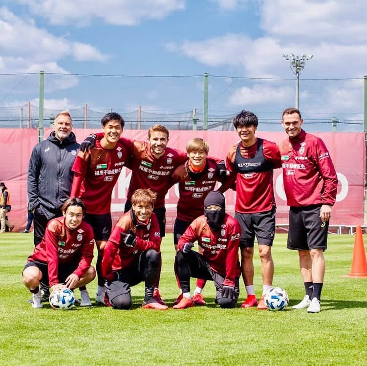 古橋亨梧さんのインスタグラム写真 - (古橋亨梧Instagram)「@visselkobe ⚽️💪🏼」3月25日 20時32分 - kyogo_furuhashi