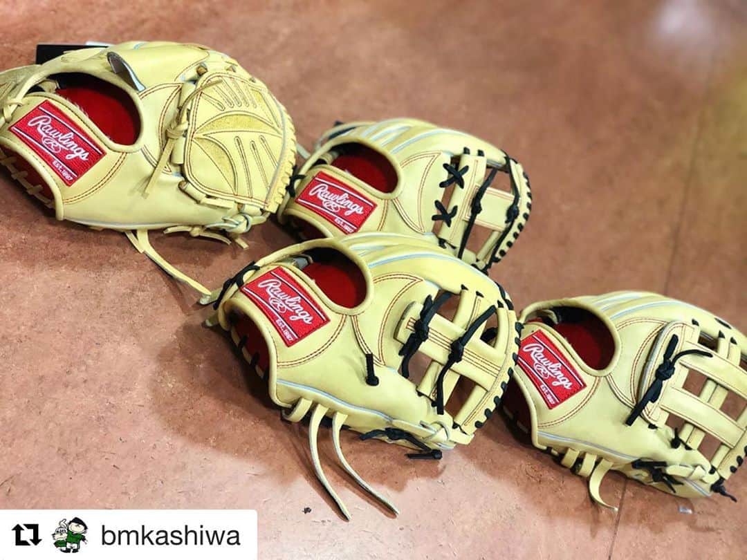 Rawlings Japanさんのインスタグラム写真 - (Rawlings JapanInstagram)「#Repost @bmkashiwa with @get_repost ・・・ 【ローリングス　硬式グラブ】﻿ ﻿ 好評につき即売した、﻿ ローリングス硬式グラブ﻿ 『ゴールドキャメル』カラー﻿ ﻿ 本日入荷しました🤩﻿ ﻿ 今年からこのカラーが、﻿ 高校野球対応になりました!!!﻿ ﻿ グランドでめちゃくちゃ映えます🤩﻿ ﻿ #ベースマン #ベースマン柏支店 #ベースマン柏 #baseman #野球 #ベースボール #baseball #ソフトボール #softball #少年野球 #中学野球 #高校野球 #大学野球 #社会人野球 #プロ野球 #草野球 #硬式野球 #軟式野球 #甲子園 #センバツ#グラブ #グローブ #glove #ローリングス#rawling #硬式グラブ#ゴールド#キャメル#プロプリファード @rawlings_japan_llc」3月25日 12時35分 - rawlings_japan_llc