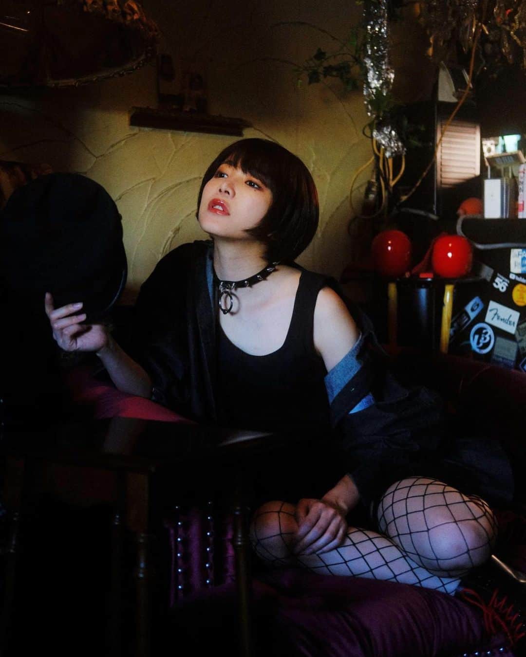 辰巳シーナさんのインスタグラム写真 - (辰巳シーナInstagram)「わたしを食べてもいいですよ、 毒に侵されますけど🍎  photo:杉本晋一」3月25日 13時06分 - tatumi_shina