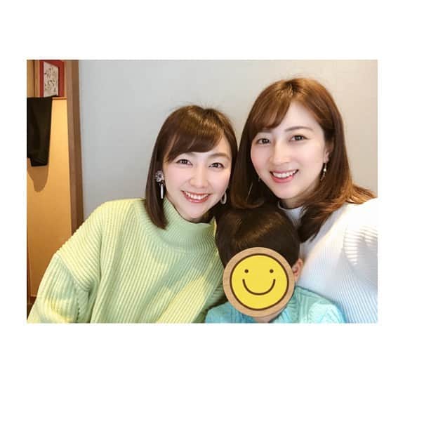 山崎萌絵さんのインスタグラム写真 - (山崎萌絵Instagram)「. 先日、TNCのまいと久しぶりにランチ💓入社が2014年だから、もう7年目に突入するね〜🌸 . 同期の活躍がモチベーションにもなります！お互いがんばろー٩(ˊᗜˋ*)و . #テレビ西日本 #橋本真衣 アナ #九州朝日放送 #山﨑萌絵　 #2014年入社 #福岡 #飲茶ランチ」3月25日 15時00分 - moeyamasaki.kbc