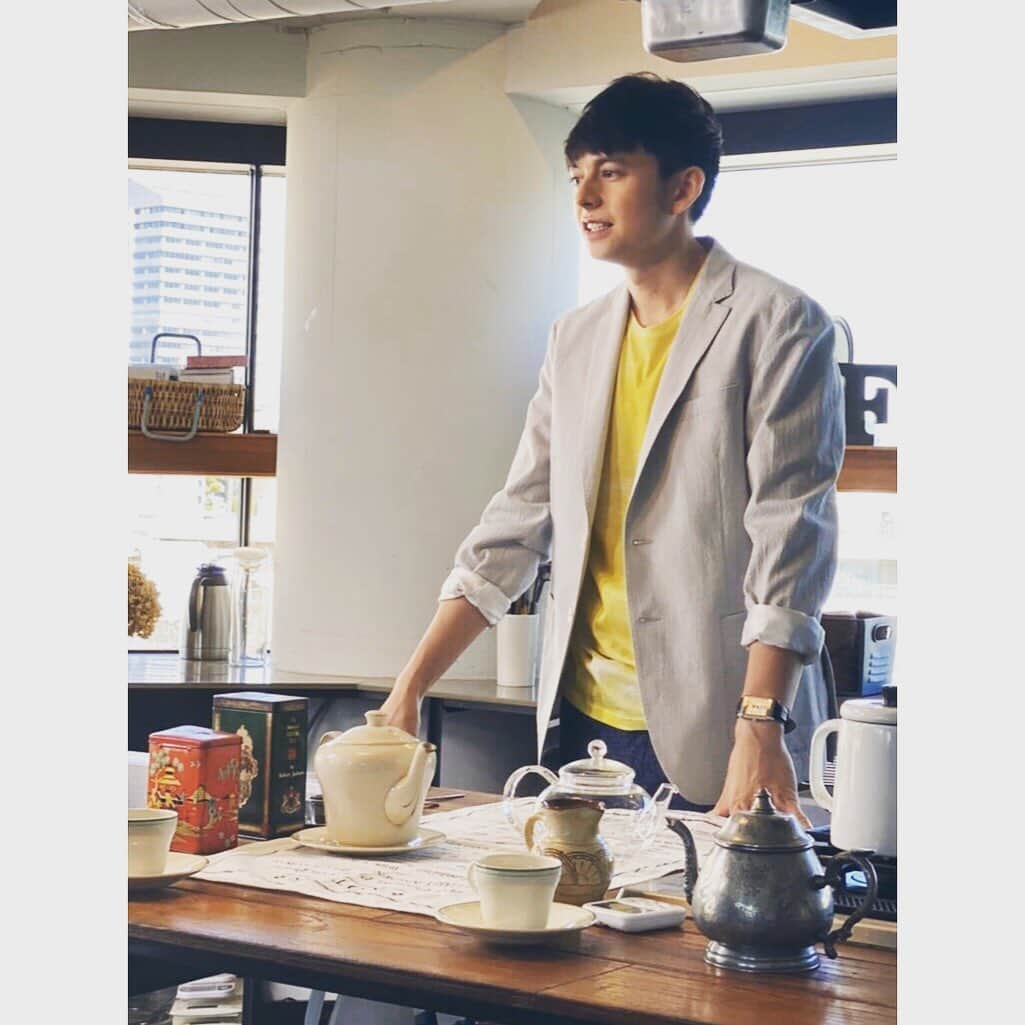 ハリー杉山さんのインスタグラム写真 (ハリー杉山Instagram)「父が祖父から受け継ぎ、僕が父から受け継いだ紅茶をある番組でお伝えし
