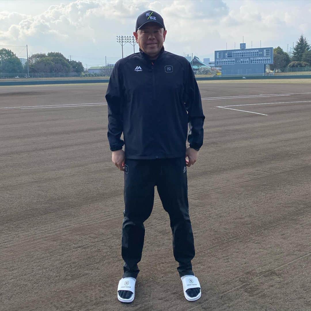 小田幸平のインスタグラム：「今日は、フルnext thing❗️着やすいしカッコいい。是非お店に行ってみて下さい❗️#next thing#愛媛マンダリンパイレーツ#読売ジャイアンツ#中日ドラゴンズ#湊川誠隆」
