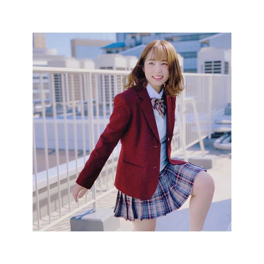 前田美里のインスタグラム：「まだまだ制服着たい。 . 今日は #EX大衆 連載の打ち合わせでした。 . 次回のテーマは衣装について…！ . (私の過去衣装コスプレの中からひらがな時代の制服で撮ってもらいました。) . 過去連載はこちら💁🏻‍♀️↓ https://taishu.jp/articles/-/73310 . #アイドル #連載 #撮影 #制服 #日向坂46 #けやき坂46 #おひさま #衣装 #コスプレ #渡邉美穂 ちゃん推しです #hinatazaka46 #idol #costume #japanesegirl #photo #follow #followme #instagood」