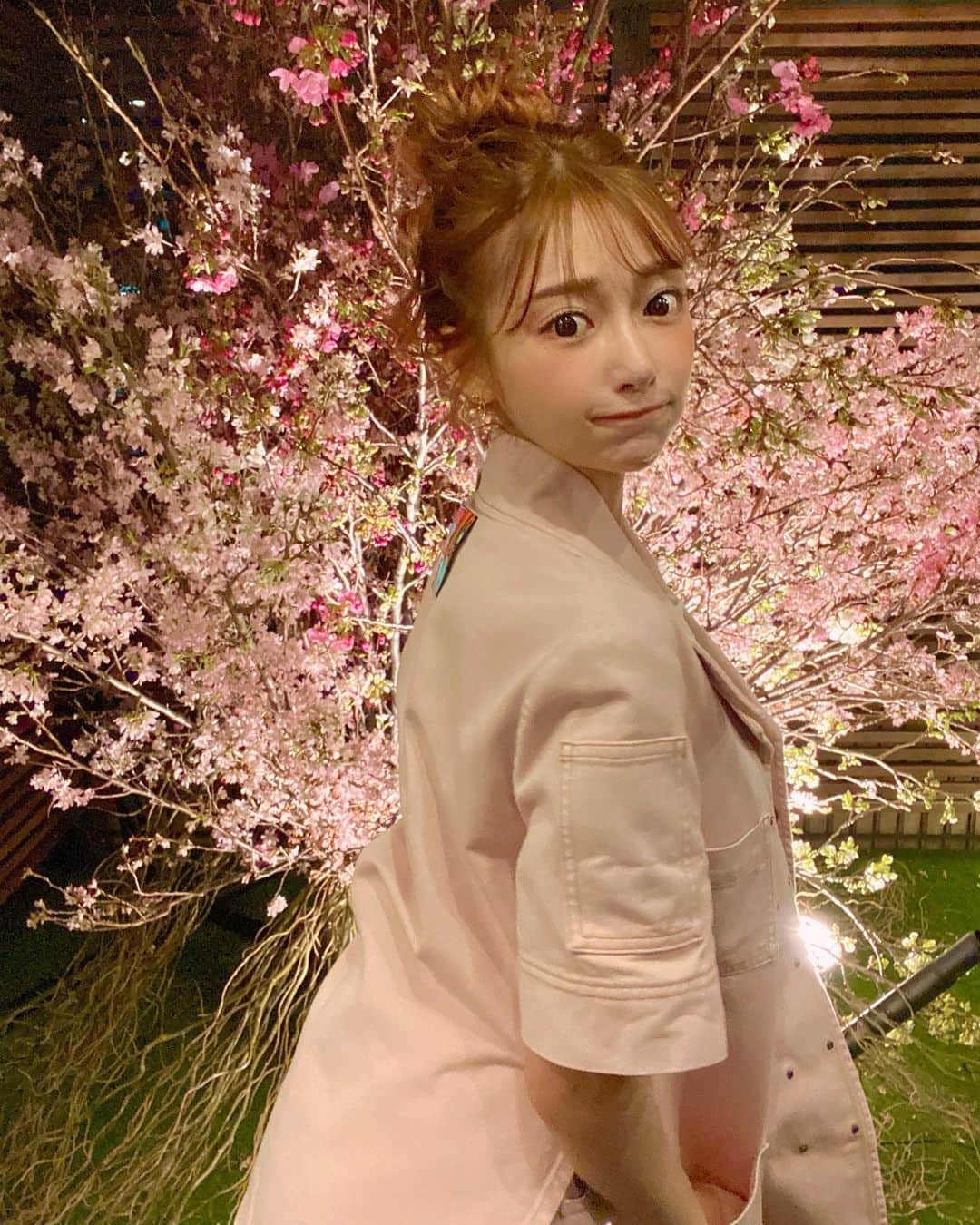 明日花キララのインスタグラム：「SAKURA🍡🌸🌿」