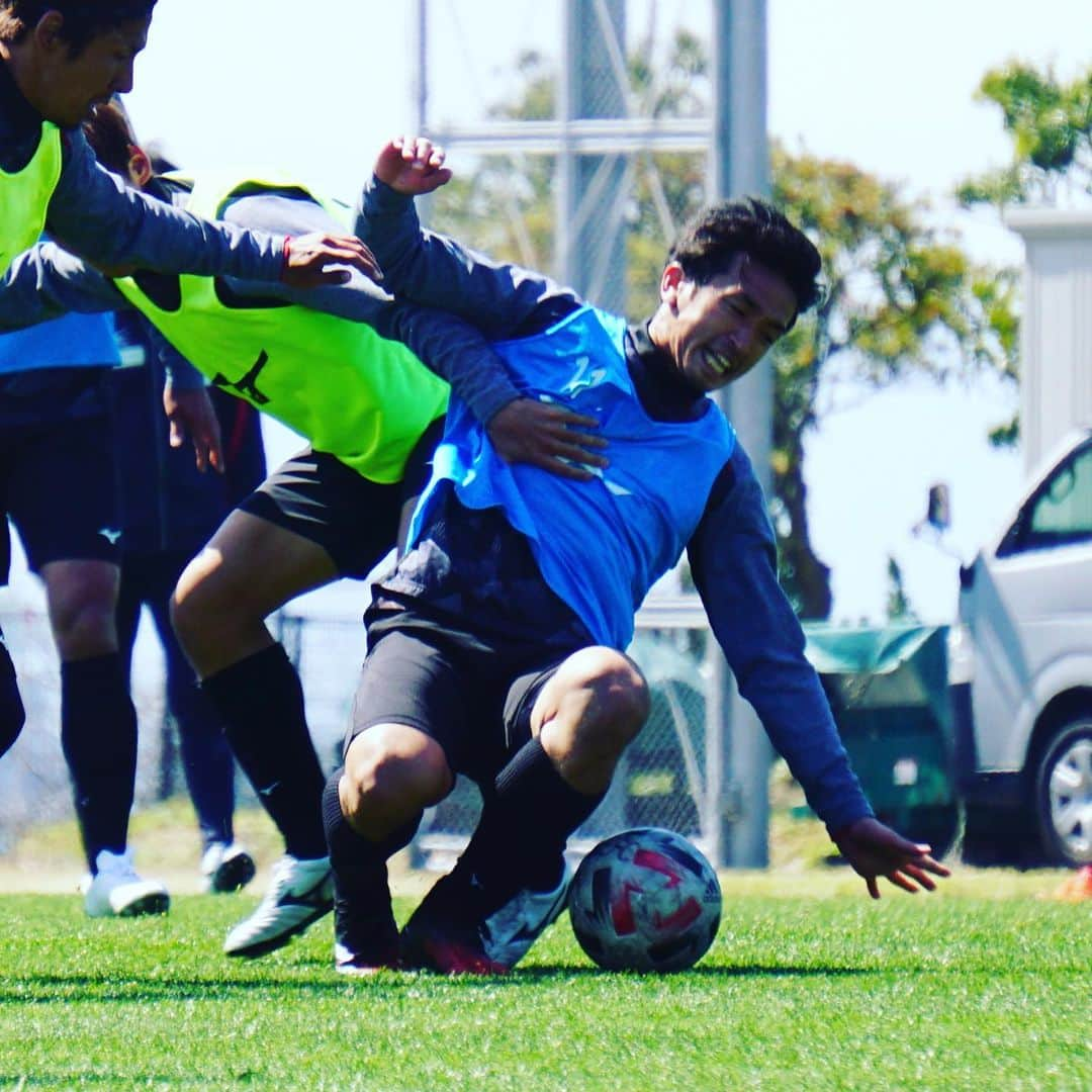 愛媛FCさんのインスタグラム写真 - (愛媛FCInstagram)「today's training💪⚽️💪⚽️ 再開に向けて…  #忽那喬司 #原裕太郎 #横谷繁 #西田剛 #池田樹雷人  #田中裕人 #ehimefc」3月25日 16時48分 - ehimefc12