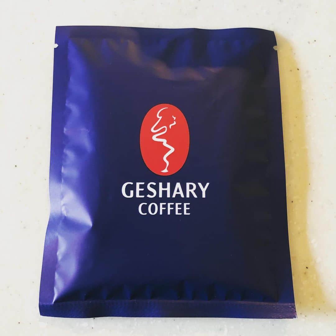 金澤ダイスケさんのインスタグラム写真 - (金澤ダイスケInstagram)「ゲイシャのみを扱うコーヒー屋さん、「GESHARY COFFEE」。 なんとニッチなんだろう。 それがまた嬉しい。 #ゲシャリーコーヒー #GESHARYCOFFEE」3月25日 17時03分 - daisukekanazawa_ff