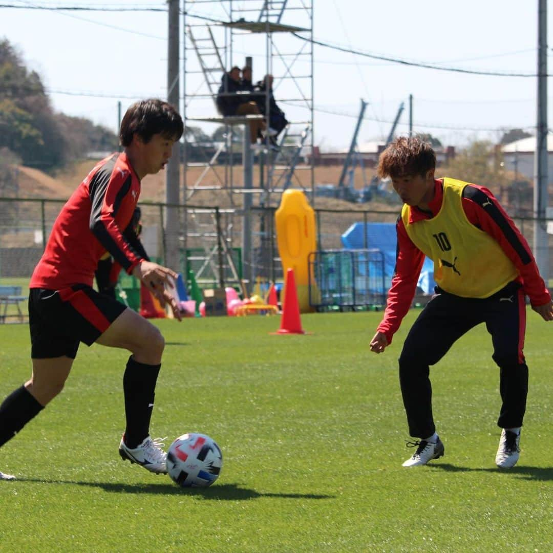 京都サンガF.C.さんのインスタグラム写真 - (京都サンガF.C.Instagram)「本日のサンガタウン📸をお届けします‼️ #魅せようKYOTOの一体感 #sanga #京都サンガ #闘紫 #TEAM京都 #黒木恭平 #ヨルディバイス #ピーターウタカ #谷内田哲平 #上月壮一郎 #川﨑颯太 #中野克哉 #庄司悦大 #ジュニーニョ #服部航平 #加藤順大 #野田隆之介 #清水圭介」3月25日 17時14分 - kyotosanga_official