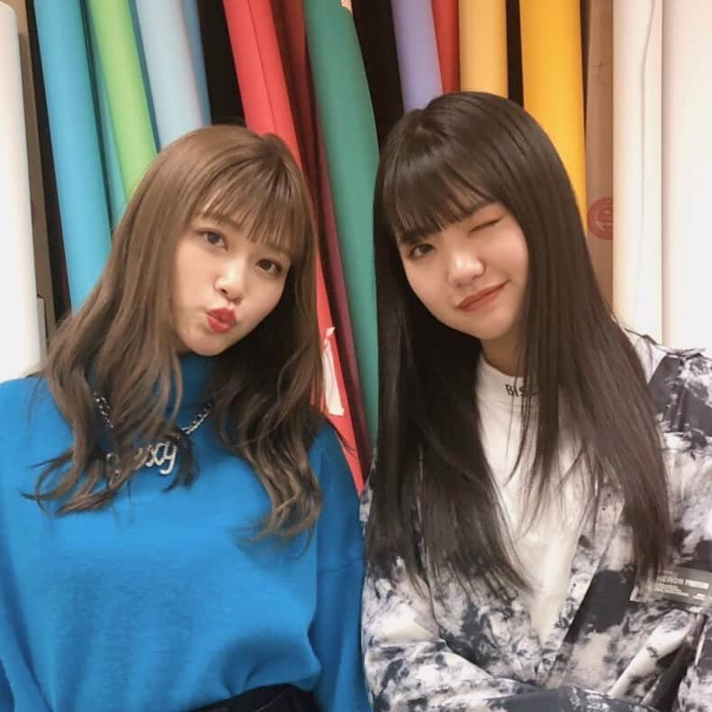 Popteenさんのインスタグラム写真 - (PopteenInstagram)「5月号ではくずれにくい最強の前髪のつくり方をプロのヘアメイクさんからレクチャーしてもらったよ👩🏻✨✨ せっかくセットした前髪も風が吹いて台無し😭💦になっちゃうことに悩んでるコはぜひチェックしてね💖 #popteen#ポップティーン#モデル#生見愛瑠#めるる#筒井結愛#ゆあてぃー#前髪#前髪セット#オフショット#4月1日発売」3月25日 17時23分 - popteen_official