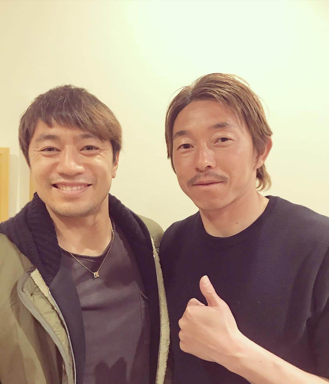 梅崎司さんのインスタグラム写真 - (梅崎司Instagram)「直くんと食事に行きました！また一緒にプレーできて嬉しいです😊 #石原直樹#湘南ベルマーレ#浦和レッズ」3月25日 17時32分 - umeman7