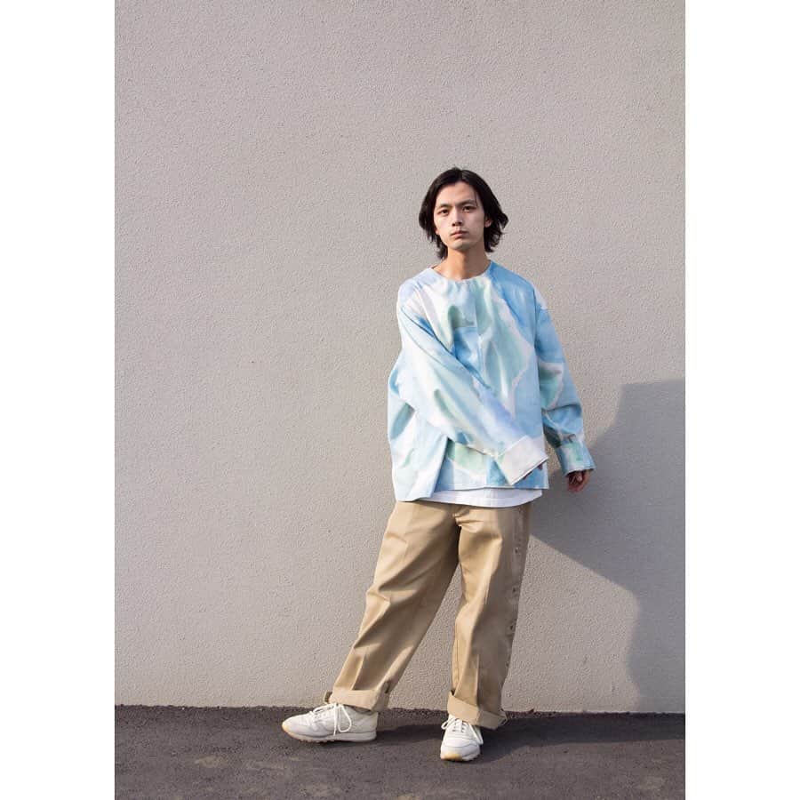 長坂 睦生のインスタグラム：「【 #Fashion_mut 】﻿ クレジットはスライド☞﻿﻿﻿ ----------------------------------------------﻿﻿ ふくまるさんお写真ありがとう✌︎ #tiittokyo #myne #reebok #小松菜奈」