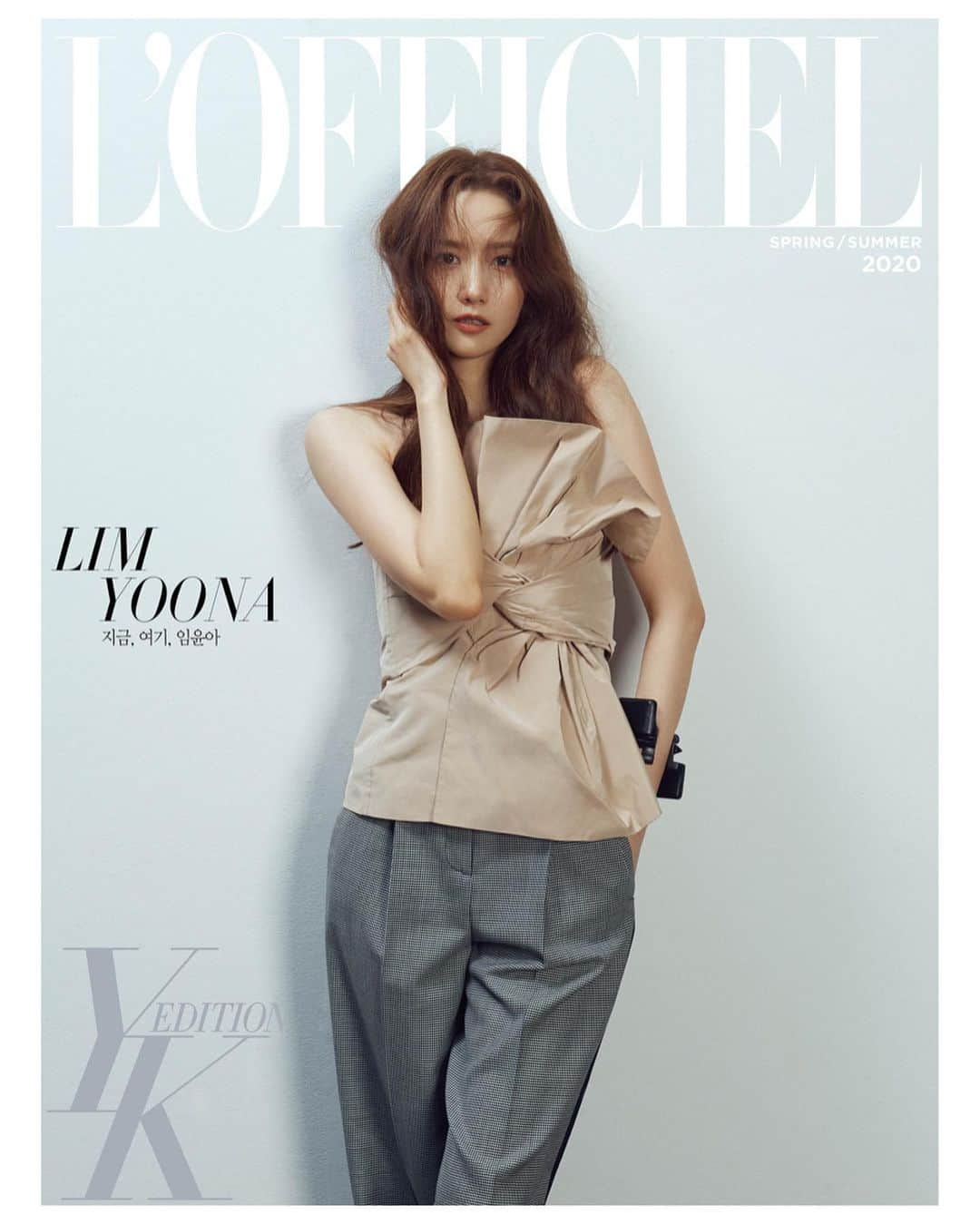 ユナさんのインスタグラム写真 - (ユナInstagram)「coming soon 📚 #LOFFICIEL_YKedition」3月25日 19時19分 - yoona__lim