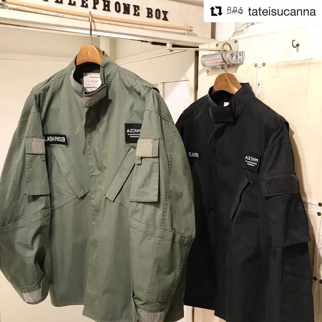 のインスタグラム：「ぜひ実物を羽織ってみてください！ ・ ・ ・ ・ ・ #Repost @tateisucanna with @get_repost ・・・ タテイスカンナ  パッと見で  よく見るやつでしょ。 って思ってる？  いやいや、全然違うんだなー  定番っぽい色を着てみると なおさらよく分かるんだよなー  #タテイスカンナ#flashpacker#タクティカルジャケット#olive#cuctus#black#20ss#webstore#代々木上原 #フラッシュパッカー」