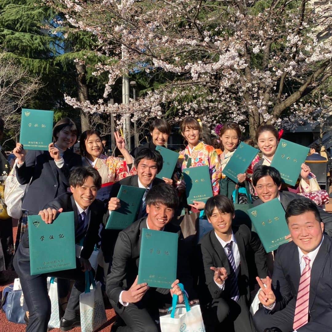 竹石尚人のインスタグラム：「学部にも友達にも恵まれた😌 #総文」