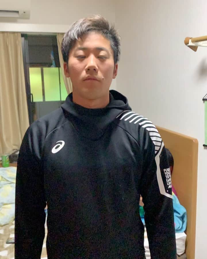 のインスタグラム：「TikTokの真似してみた🤣🤣」
