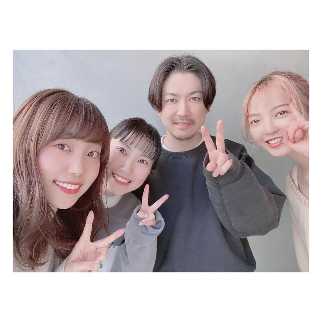 小原好美さんのインスタグラム写真 - (小原好美Instagram)「髪の毛を綺麗にしてもらいました。 今回は春だし、茶色く♫  最後はみなさんでぱしゃり。  綺麗にしてもらって嬉しいし なにより過ごしている時間が楽しい！  いつもありがとうございます。  #cieca さん #うふふふ #コメントありがとうございます」3月25日 22時00分 - konomi_kohara0628