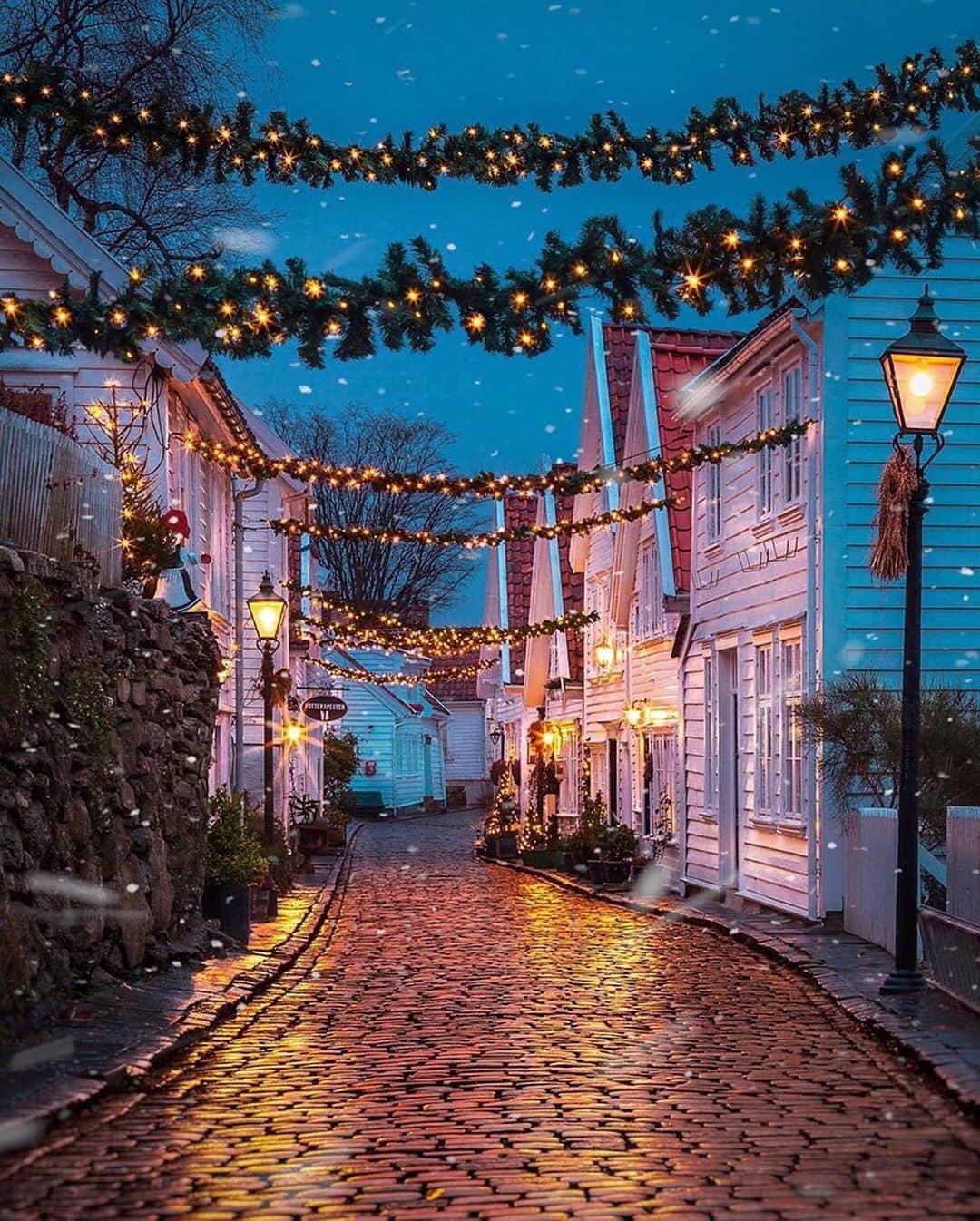 bestvacationsさんのインスタグラム写真 - (bestvacationsInstagram)「Which pic of Norway is your favourite, 1-2-3-4-5-6-7-8?😍 1. Hjelle - @reidar_nesje 2. Nordfjord - @umbetravel 3. Lofoten Islands - @88.optics 4. Lofoten Islands - @tomashavel 5. Stavanger - @svendsania  6. Tromsø - @vegasti1 7. Ålesund - @forberg100 . . . . #bestvacations #travel #travelcommunity #travelblog #travelblogger #travelphotography #nature #adventure #earth #vacation #vacations #paradise #honeymoon #wedding #destinationwedding #engagement #engaged #anniversary #newyear #TravelAwesome #lofoten #norway #oslo #europe #europa #naturephotography #landscapephotography」3月25日 23時27分 - bestvacations