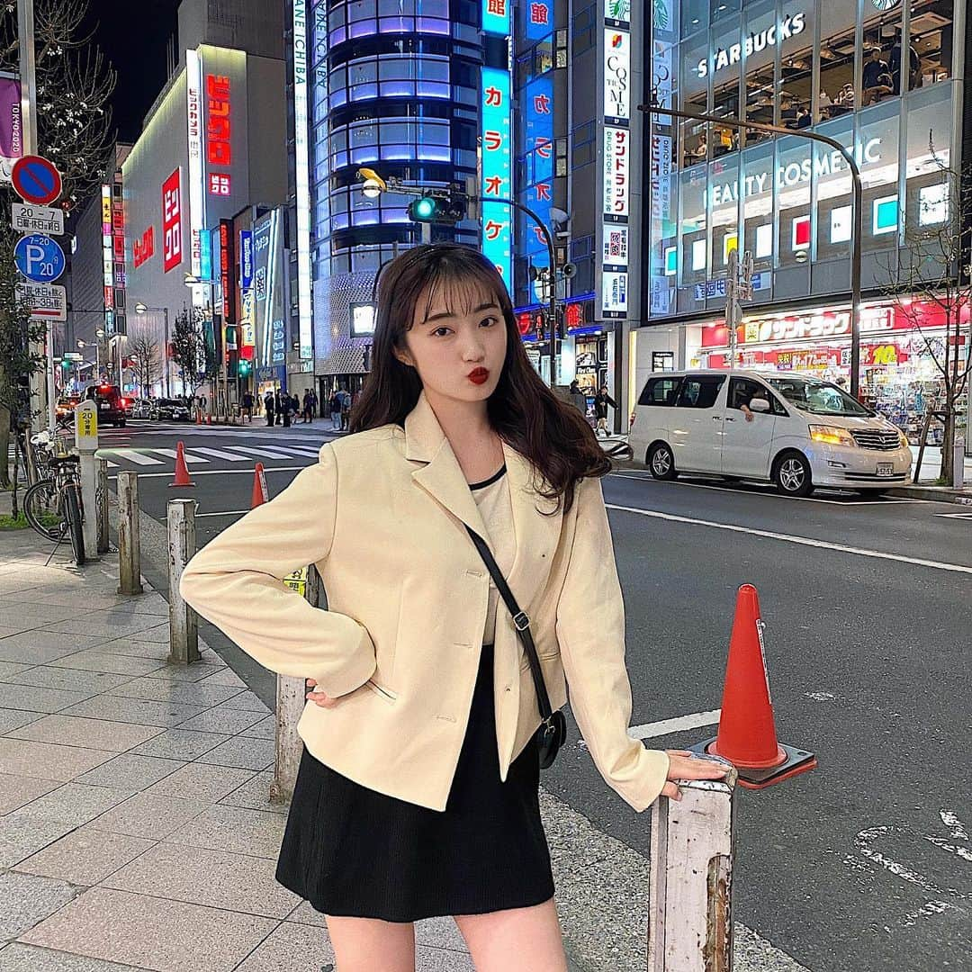 河﨑莉奈さんのインスタグラム写真 - (河﨑莉奈Instagram)「굿나이💛🐝🖤 @envylook_japan  @charmybeny_official」3月25日 23時41分 - rinya5588