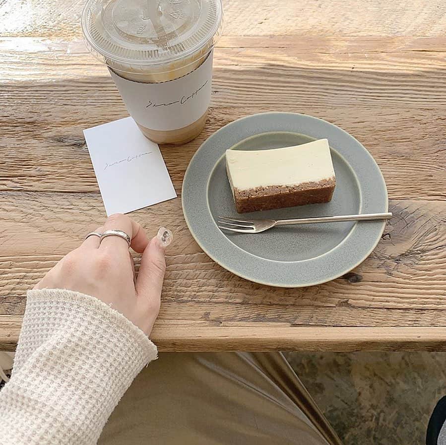 ローリエプレス編集部のグルメインスタ