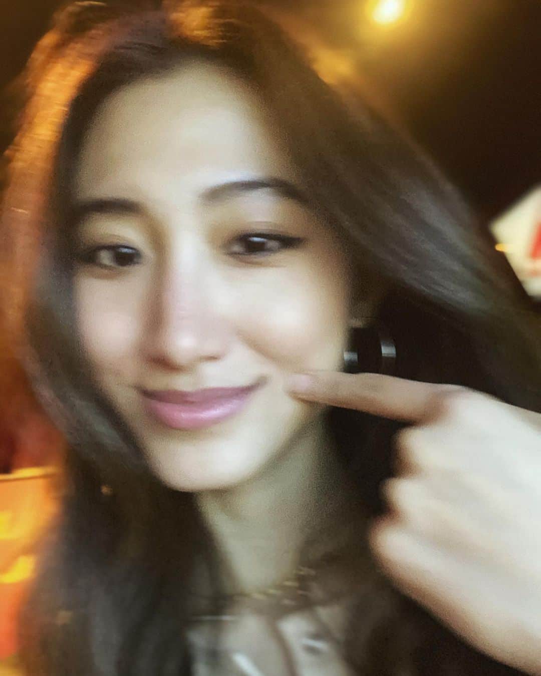 白雪のインスタグラム：「#stayhome #staysafe #staypositive #keepsmiling #stophoarding 🤍🌎 今できることは皆んなが皆んなの命を守り助け合うこと。楽しみは後にとっておきましょう。」