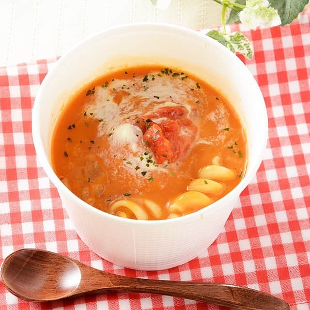 ローソン さんのインスタグラム写真 - (ローソン Instagram)「3/27まで「スープ各種 20円引セール」開催中です♪食べるスープ「海老トマトクリームスープ(ショートパスタ)」もおトクでうれしいです(^^) #ローソン #セール  #japanesefood #instagood #foodstagram #foodpics  https://www.lawson.co.jp/recommend/sale/detail/1391339_3677.html」3月26日 6時28分 - akiko_lawson
