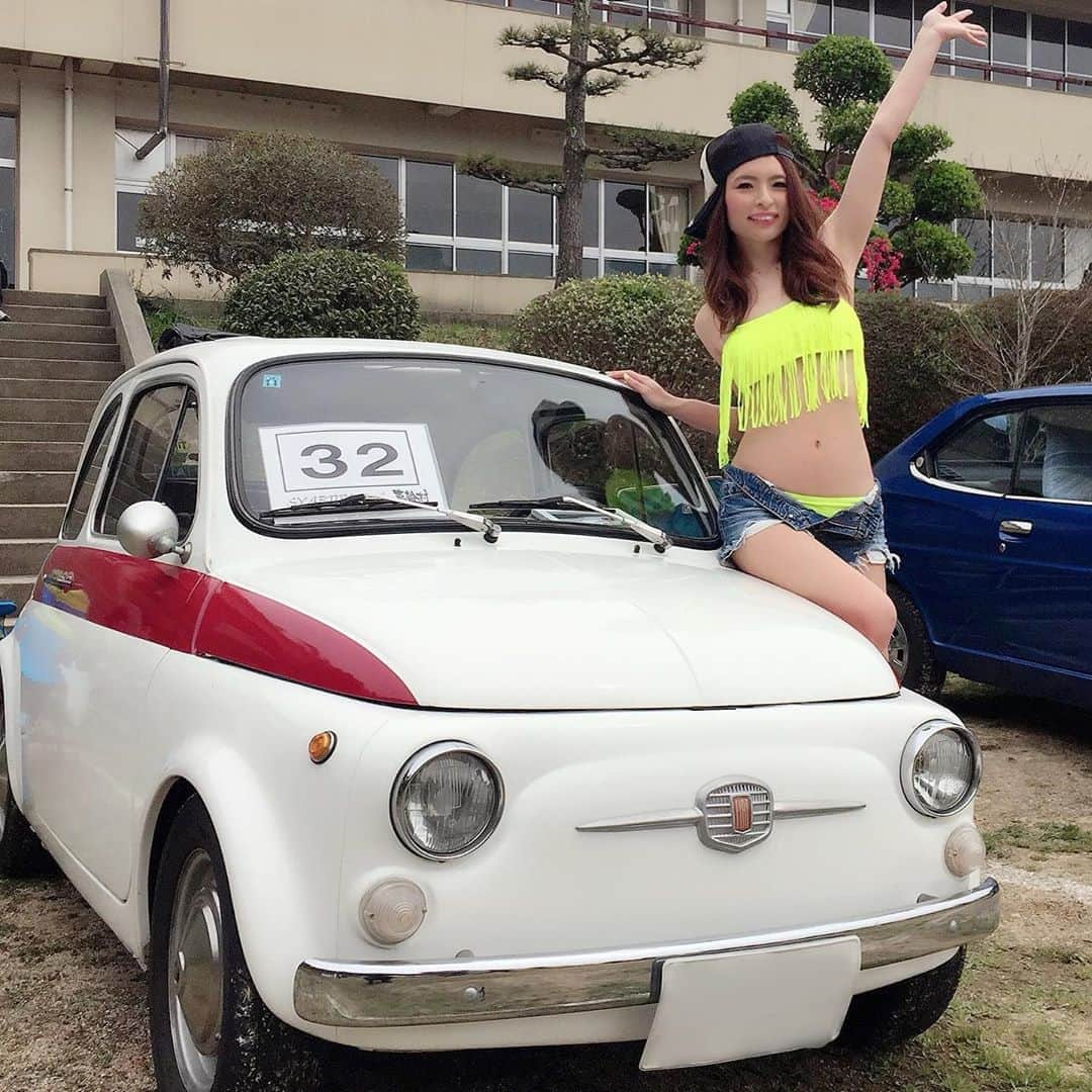 山崎智花さんのインスタグラム写真 - (山崎智花Instagram)「#fiat #fiat500 #cinquecento #fiatlovers #fiatclub #oldcar #fiatnuova500 #nuova500 #nuova #cutecar #twoseater #フィアット500 #フィアット #チンクエチェント #車輪村」3月26日 2時28分 - yamasaki_tomoka