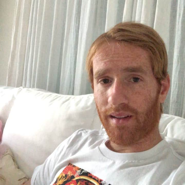 アレハンドロ・フェルナンデス・イグレシアスのインスタグラム：「Mucho ánimo a todos, seguro que todo va a ir a mejor. Os animo a que compartáis vuestras rutinas diarias en #HOMETEAM @adidas @adidas_es」
