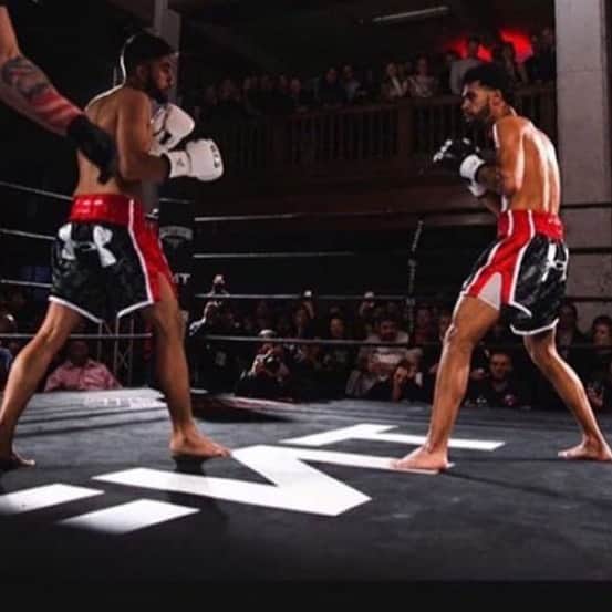 ジョンス のインスタグラム：「OSU!! Endure and push forward  THIS TOO SHALL PASS!!! . . . #corona#virus#covid#pushforward#osu#figther#kickboxing#muaythai#oneshot#oneshotortega#share#explorepage#postoftheday✌️」