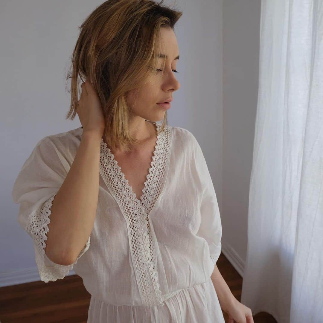 オレーシャ・ルーリンさんのインスタグラム写真 - (オレーシャ・ルーリンInstagram)「Like wearing a ☁️ thank you @hannahartwear for making clothes that are high quality and sustainable.」3月26日 3時03分 - olesyarulin