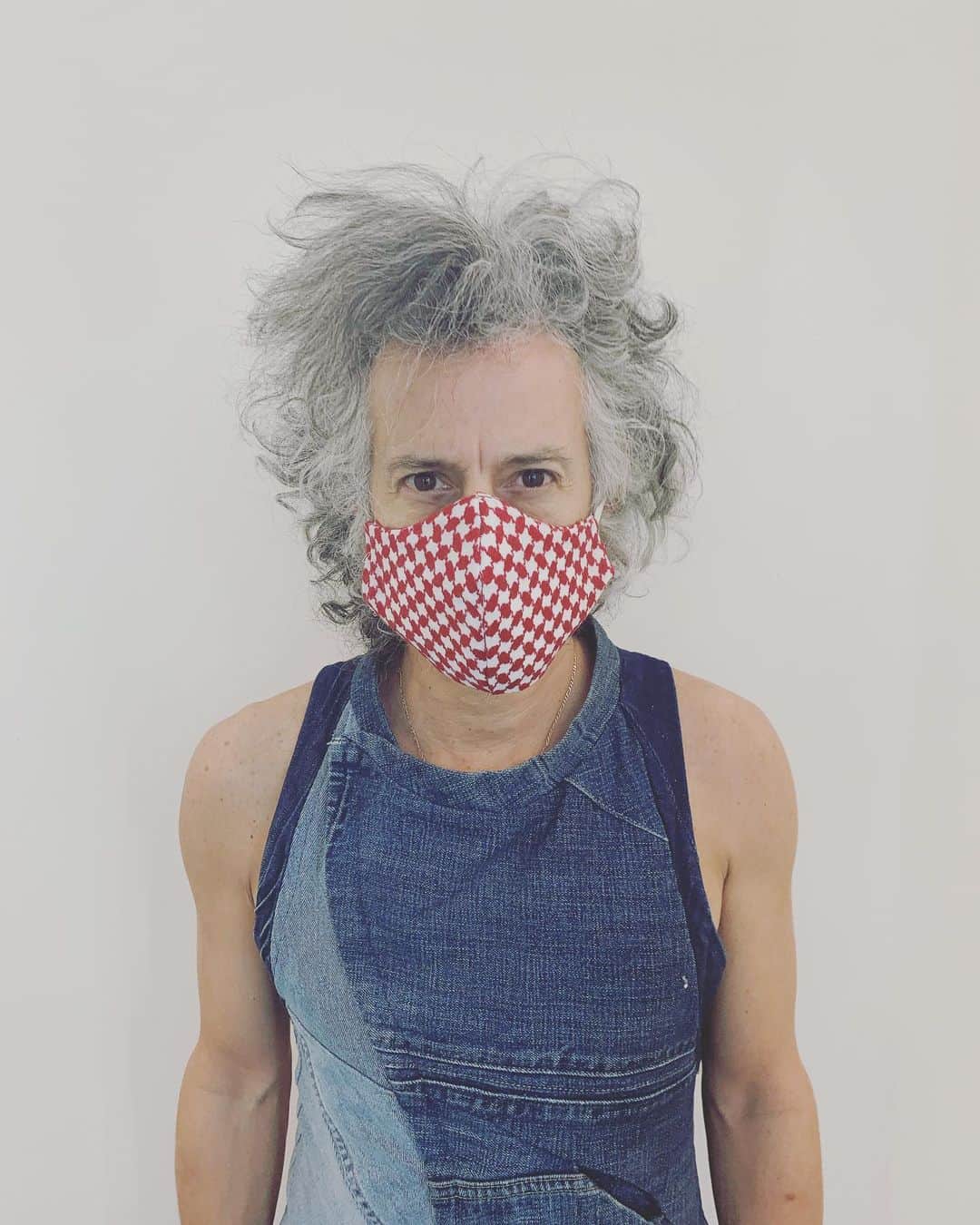 スリーアズフォーのインスタグラム：「Now Available on our shop - link in Bio Keffiyeh Mask !  Featuring Mask made from repurposed Classical Arabic keffiyeh scarves from "inSALAAM inSHALOM" collection 2012. We are donating 10% of each purchase towards creating medical masks for  the support of the health community in New York City  All masks are limited edition - One of A kind ! #mask #keffiyeh」