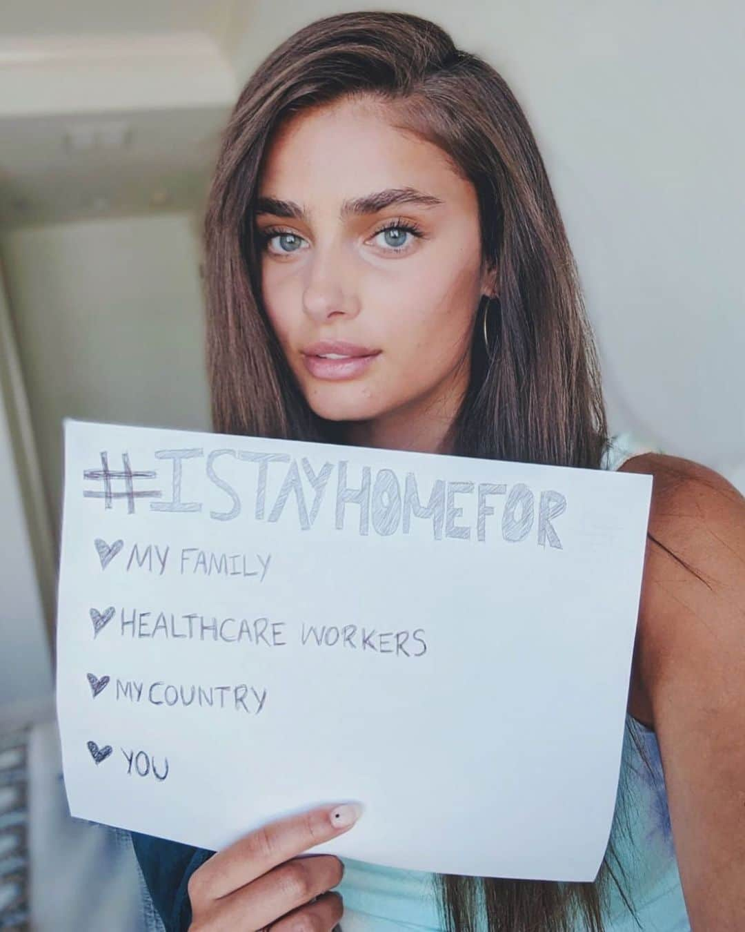 テイラー・ヒルさんのインスタグラム写真 - (テイラー・ヒルInstagram)「#istayhomefor . . Thanks for nominating me @lilyjcollins ♥️ We are all in this together and must do our part. Spread kindness and remember why staying home 🏠 is important. I nominate @haileesteinfeld @katebosworth & @romeestrijd 💕 Please continue to spread the word and stay healthy! - Xo Tay」3月26日 3時57分 - taylor_hill