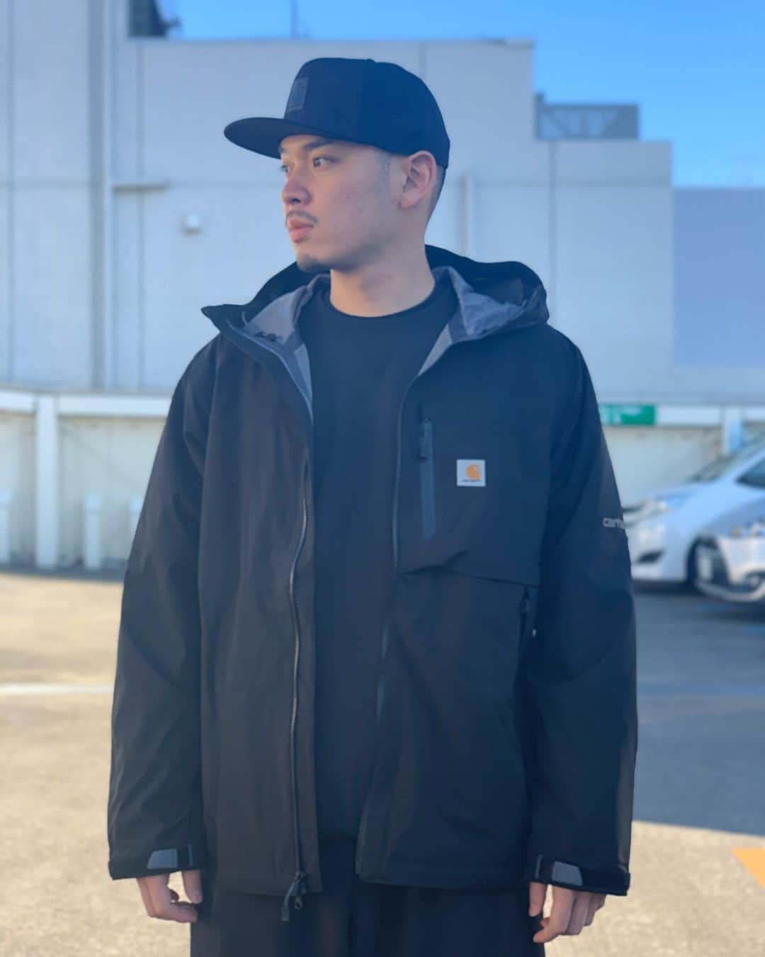 GROW AROUNDさんのインスタグラム写真 - (GROW AROUNDInstagram)「#growaroundnewarrivals  CARHARTT🛠 FORCE HOODED JACKET 撥水性の優れたSTORM DEFENDER機能を搭載し、止水ZIPになっていたり、内側がシームテープが使われているので防水機能に優れており、アウトドアブランドに引けを取らないぐらい機能的です👏👏 ¥24,000+TAX」3月26日 14時13分 - growaround