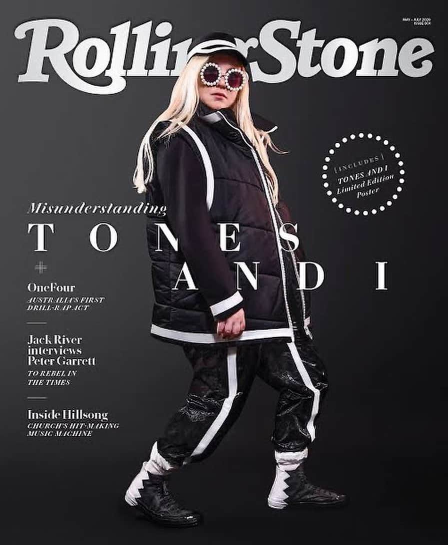 のインスタグラム：「【Tones and I】 トーンズ・アンド・アイが音楽雑誌「Rolling Stone Australia」の表紙を飾りました‼️ ✨ 今月トーンズは新曲を2つ同時にリリースし、今とても勢いのあるアーティストです😎❣️ ✨ 彼女の最新曲「バッド・チャイルド」と「キャント・ビー・ハッピー・オール・ザ・タイム」は今絶賛配信中です🎵 ✨ ぜひ聴いてみてください！！ #tonesandi #rollingstone #badchild #cantbehappyallthetime #トーンズアンドアイ #表紙 #雑誌 #新曲 #洋楽」