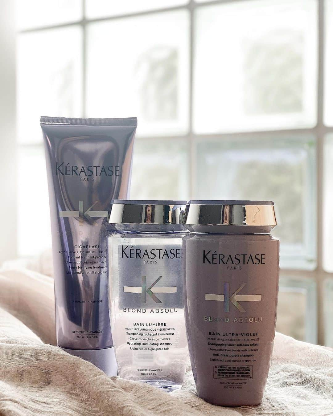 Yuuki mimuraさんのインスタグラム写真 - (Yuuki mimuraInstagram)「⛓💜💜💜⛓ . . ケラスターゼ( @kerastase_official ) 新商品〈ブロンド アブソリュ〉💇‍♀️ ・ ・ 先週の撮影でカラーしてもらった色味が気に入ったので 色落ちしちゃうのやだな〜っておもって、 先日いただいたこちらのシャンプーとトリートメントを 使い始めたよ🧴✨ ハイトーンカラーやブリーチしてる方必見👀✨ ケラスターゼからムラシャン出てるなんて 知らなかったからびっくり💜✨ ・ ・ #kerastase #ケラスターゼ  #ブロンドアブソリュ #ムラシャン #YouDareWeCare  #ヘアケア#ロングヘア#サロン#サロンモデル#モデル#カラー #カラーリング#ブリーチ#ブリーチヘア#ハイトーン」3月26日 14時41分 - u0829u