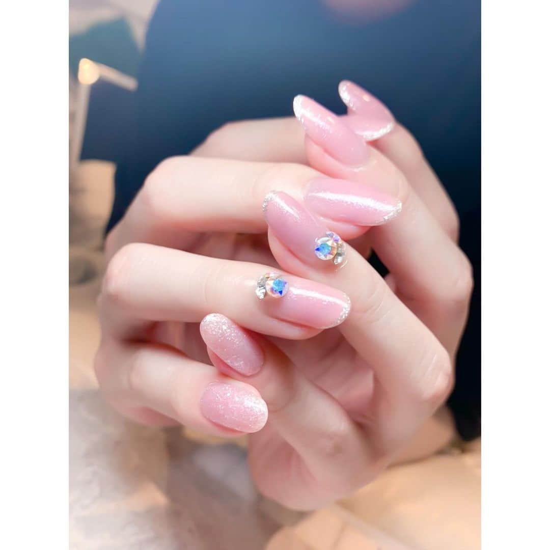 Matt（マット）さんのインスタグラム写真 - (Matt（マット）Instagram)「・ ネイル行ってきた💅🏻 春らしく、いつもよりピンクを強めにしてもらいました💕 きゃわいいいい〜💖 ayanoさんいつもありがとうございます！ #charme #西新宿 #パラジェル専門 #自爪 #自爪を削らない」3月26日 14時52分 - mattkuwata_official2018