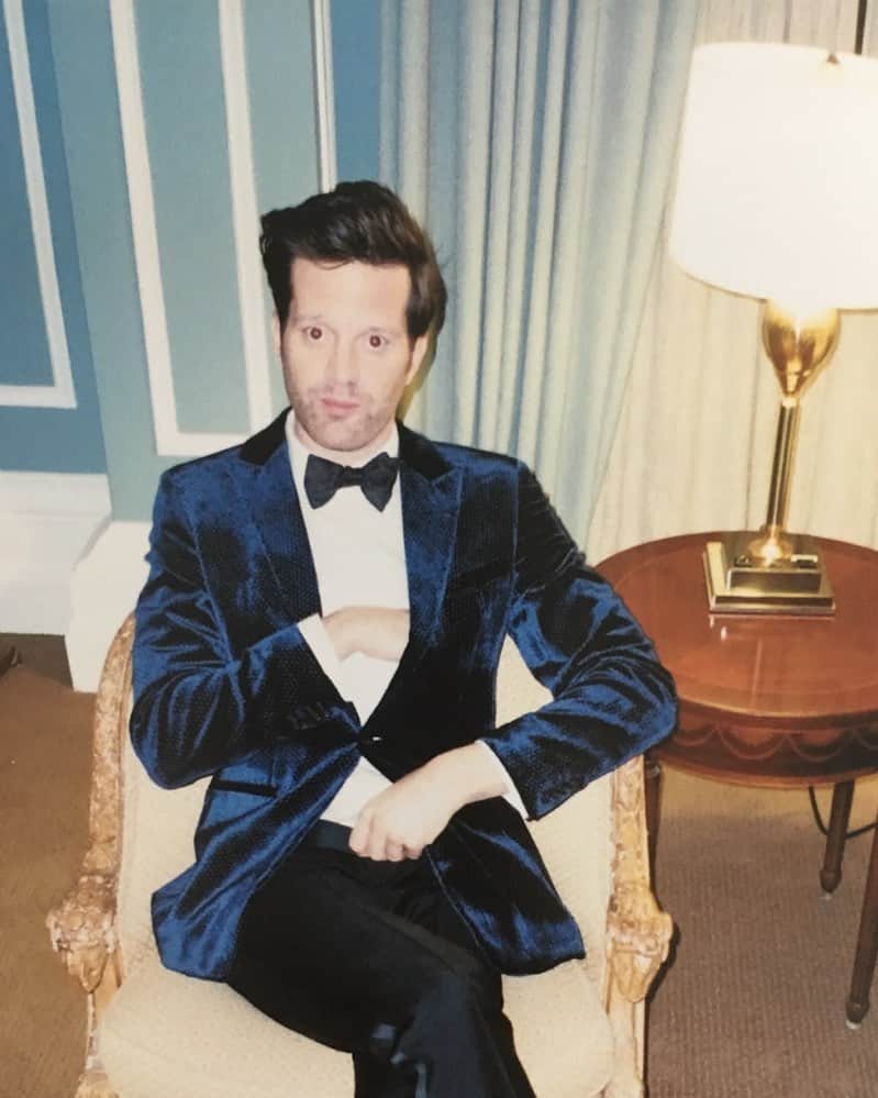 メイヤー・ホーソーンのインスタグラム：「Back at it Thursday night at 6PST. Wine & Vinyl Hour with yours truly, playin the platters that matter only on YouTube.」