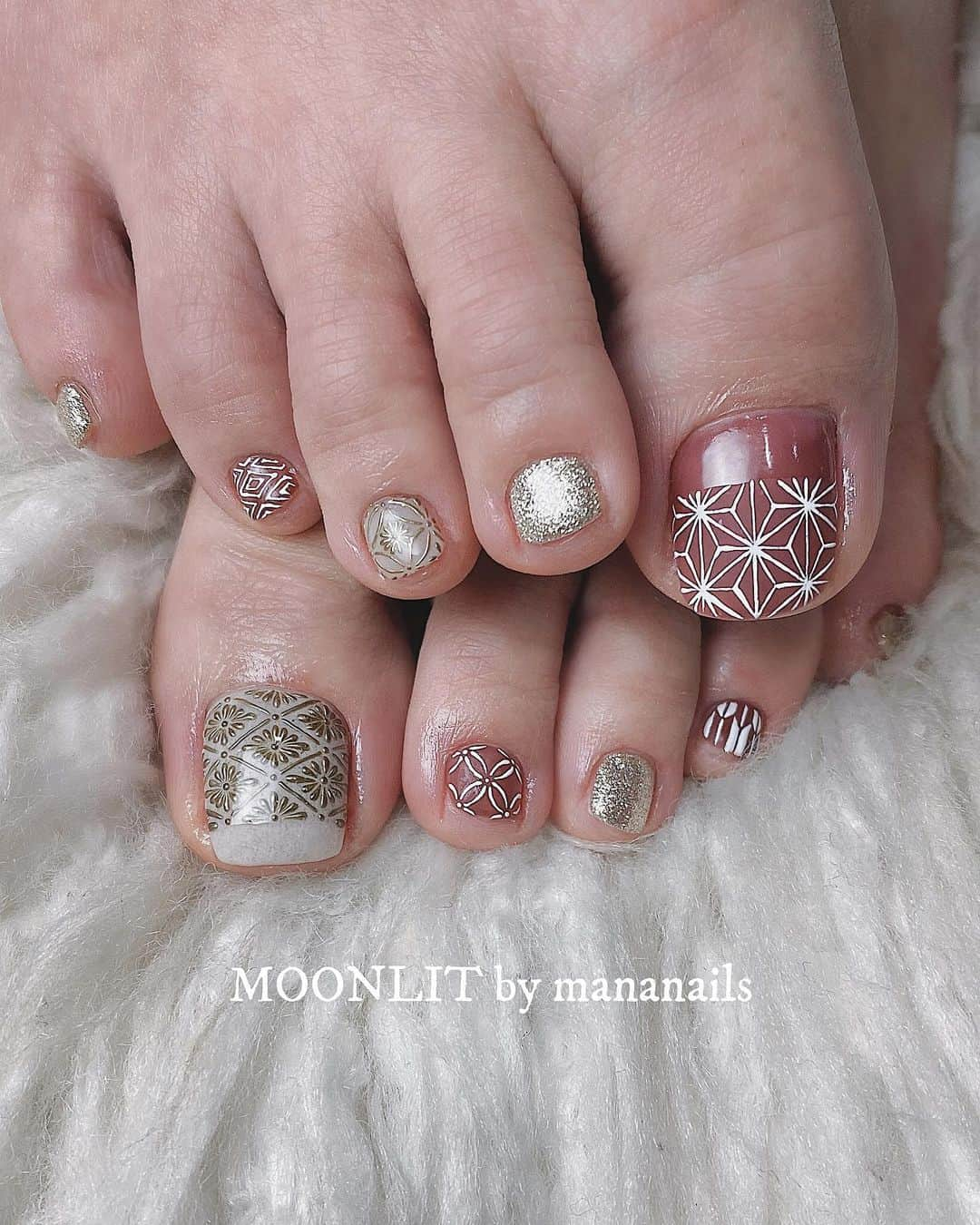 mananailsさんのインスタグラム写真 - (mananailsInstagram)「Japanese pattern フットにも和柄合う✨💗 ㅤ ☾120min design」3月26日 9時35分 - mananails