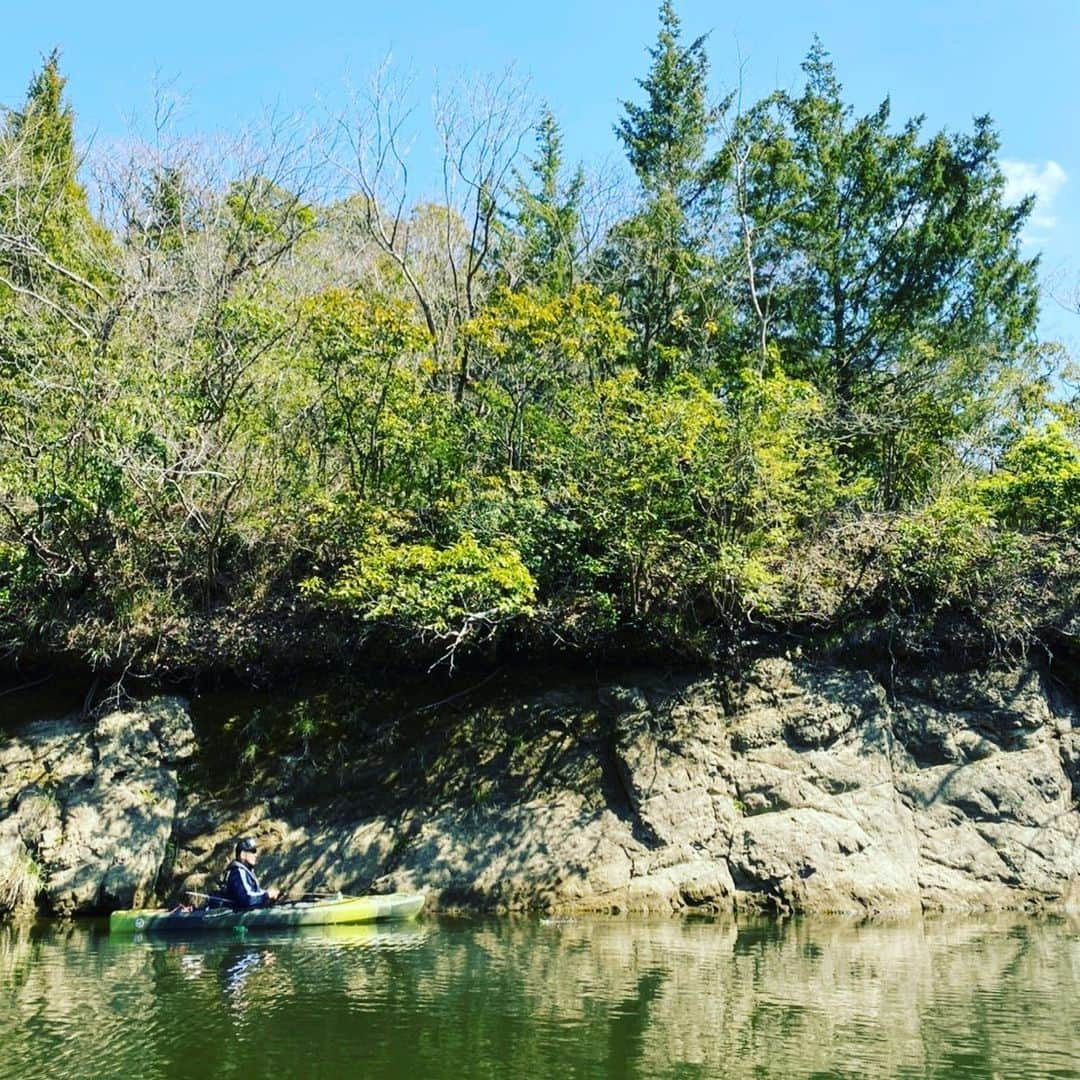 鈴木みのるさんのインスタグラム写真 - (鈴木みのるInstagram)「Part of nature  世界はいま目に見えないモノに侵略されている。人間は特別な存在なんかじゃなく、あくまでも自然の一部でしかないと改めて思わされる。誰かが何かをしてくれるのをただ待っているのではなく、今だからこそ、こんな時だからこそ、自分に出来るナニカを探そう。ムズカシイことじゃなく身近なこと。今日も生きる。」3月26日 9時52分 - suzuki.d.minoru