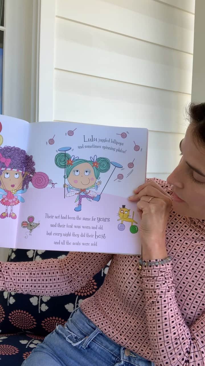 コビー・スマルダーズのインスタグラム：「I had the pleasure of reading a book on behalf of @savewithstories , I hope that this story brings your family a bit of joy! Please consider donating to hungry kids across America.  Info below ❤️ ——————————THIRTY MILLION CHILDREN rely on their school for food. Responding to the needs of these kids during school closures, @savethechildren & @nokidhungry started @savewithstories. Save With Stories supports food banks, mobile meal trucks and community feeding programs to keep kids not only fed but also supplied with educational toys, books and worksheets to ensure that both brains and bellies are full! ———If you are able to give a one time gift of $10 please text SAVE to 20222. If another donation amount would work better for you please visit savethechildren.org/savewithstories」