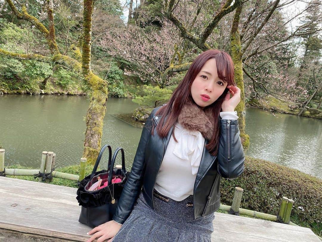 三島奈津子さんのインスタグラム写真 - (三島奈津子Instagram)「... 兼六園散策🌸 すごく広くて全部回れなかったけど 水音が心地良くてずっといたかった☺️💗💗 #金沢旅行 #兼六園 #女子旅 #trip」3月26日 10時36分 - satomi_muryou