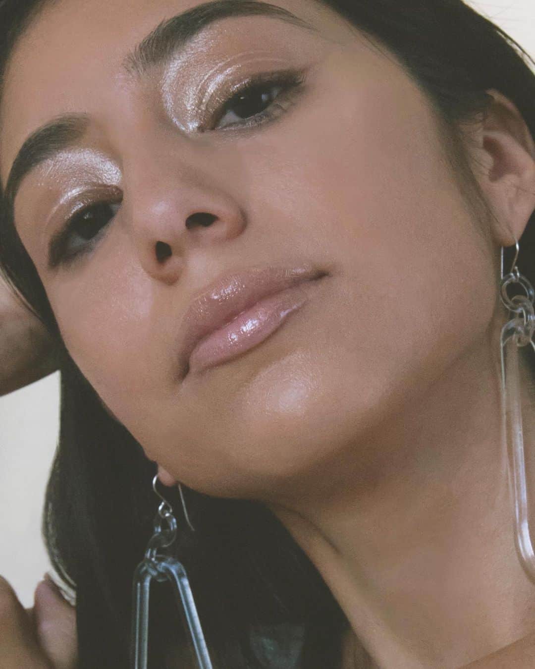 Sachiko Omoriのインスタグラム：「Makeup for @suburbia.e 🤍」