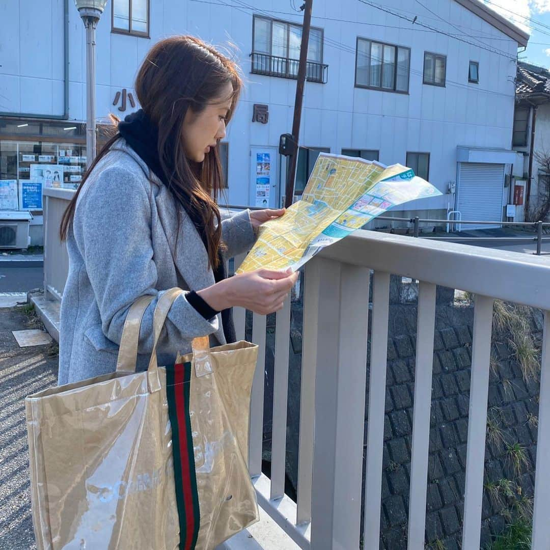 守永真彩さんのインスタグラム写真 - (守永真彩Instagram)「. . 旅行は、好き♡ 知らない土地を歩くのも、好き♡ . 深く友達と仲良くなるのも 知らなかった人と出会うのも、好き。 . . 早く自粛ムードが解けて欲しいですね。もちろんコロナの収束が大前提で。 . . #地図 photo  by @mina.happy320」3月26日 10時56分 - maayamorinaga