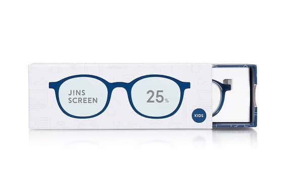 JINSさんのインスタグラム写真 - (JINSInstagram)「Reduce digital eyestrain after long screen time. We're giving 10% off all boxed JINS SCREEN: ready-to-go non-rx computer glasses.  Get yours at jins.life/readytogo and use code: JINSSCREEN (expires 5/3)」3月26日 11時32分 - jins.usa